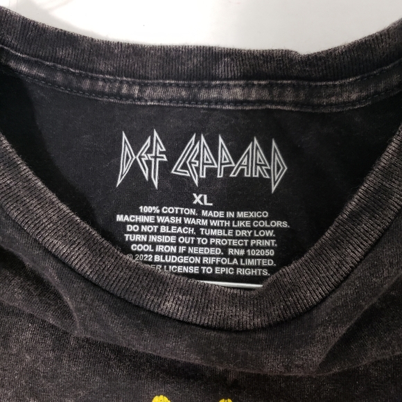 Def Leppard Blue Eye High n Dry t-shirt Men's Medium Fitted acid wash black - Picture 6 of 7